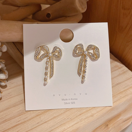 Vintage Pearl Drop Dangle Bowknot Earrings Lightweight Cute Bow Earrings Fashion Statement Ear Jewelry for Women Girls